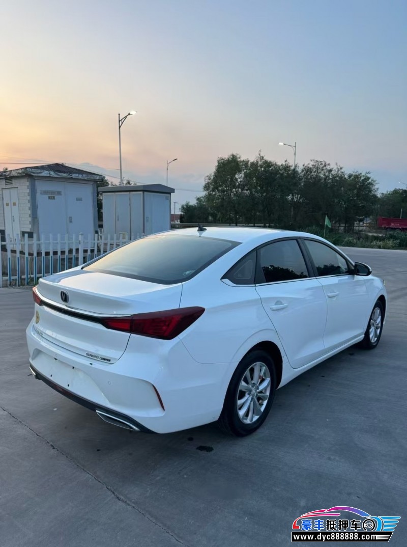 21年长安逸动轿车抵押车出售