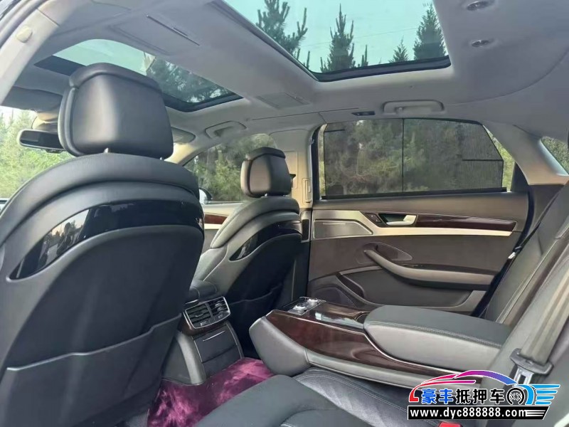 16年奥迪A8L轿车抵押车出售