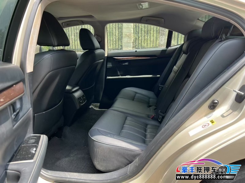 16年雷克萨斯ES轿车抵押车出售