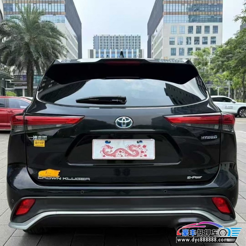 22年丰田皇冠轿车抵押车出售