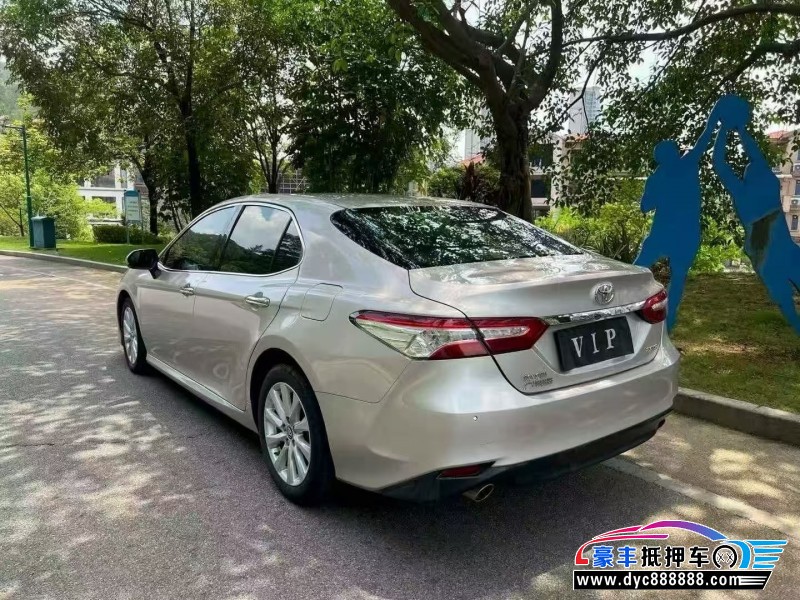 18年丰田凯美瑞轿车抵押车出售