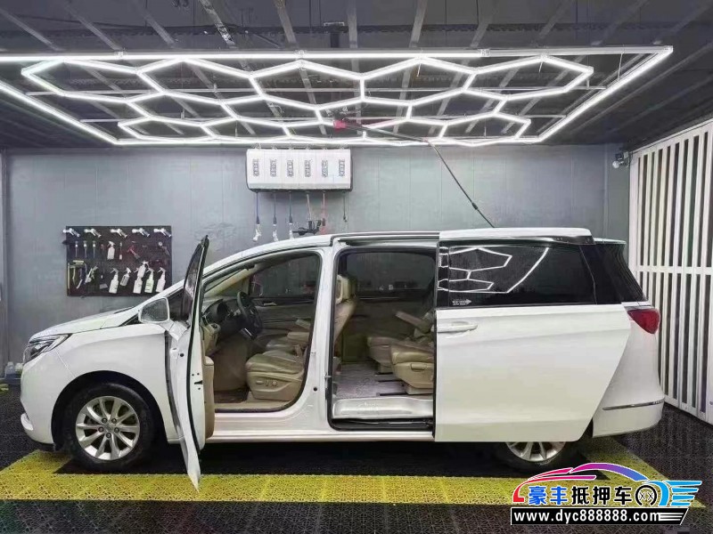 19年别克GL8轿车抵押车出售