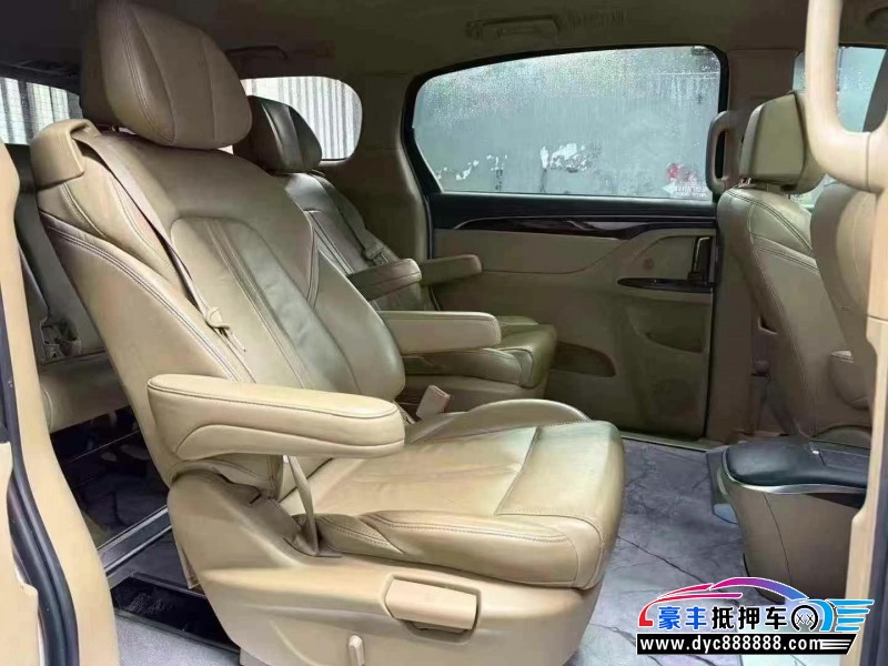 19年别克GL8轿车抵押车出售