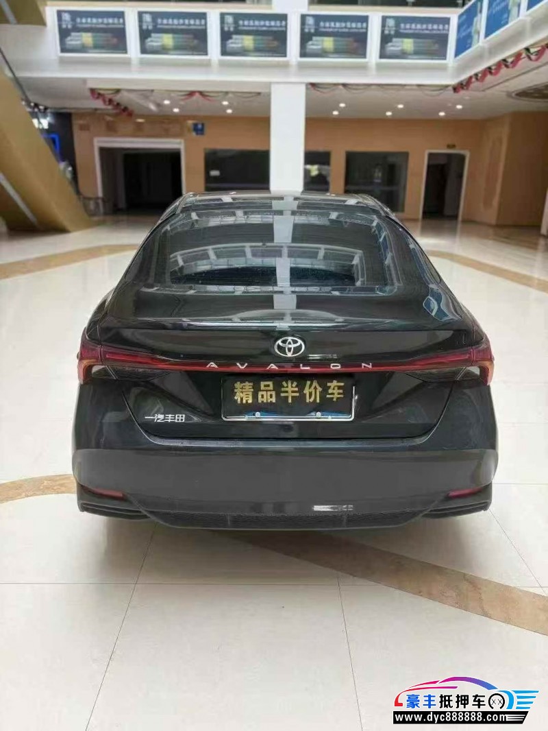 25年丰田亚洲龙轿车抵押车出售