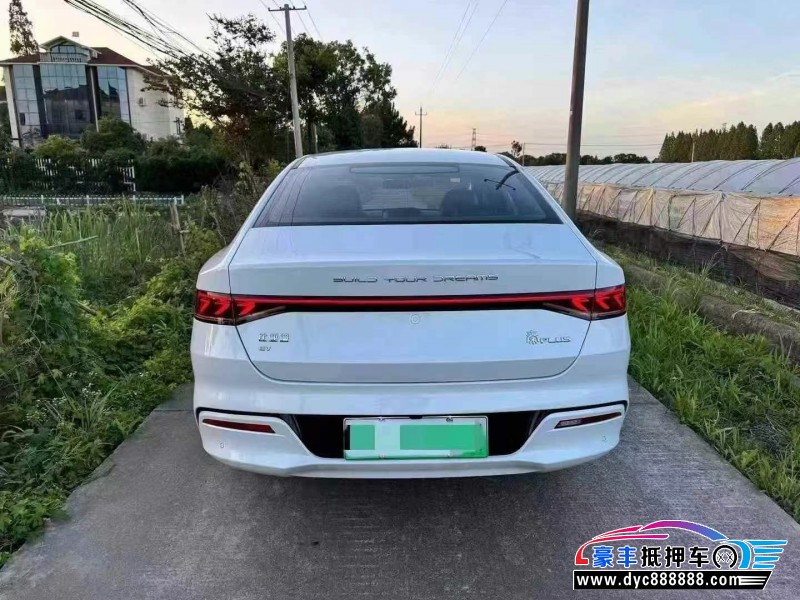 25年比亚迪秦轿车抵押车出售