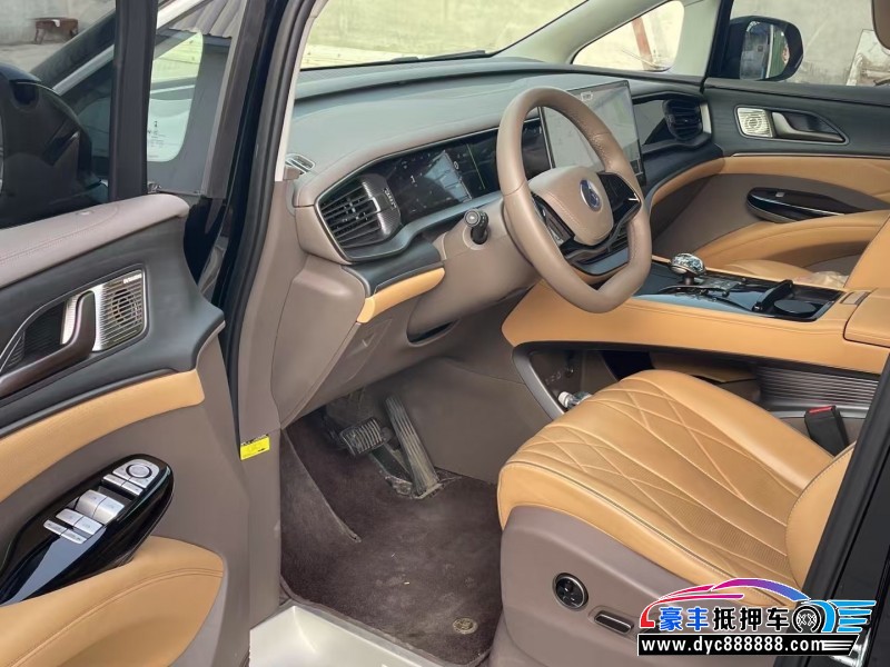 23年腾势D9轿车抵押车出售