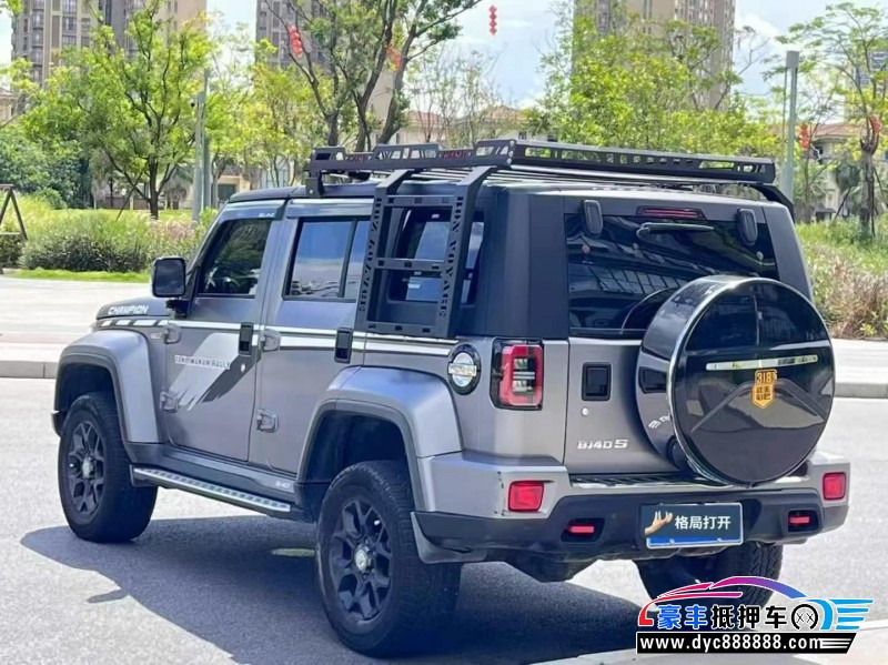 22年北京BJ40轿车抵押车出售