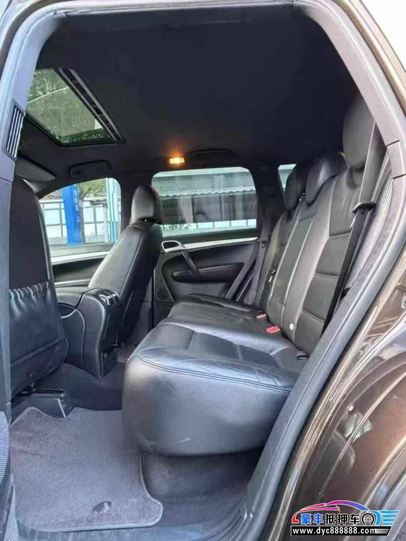 10年保时捷卡宴轿车抵押车出售