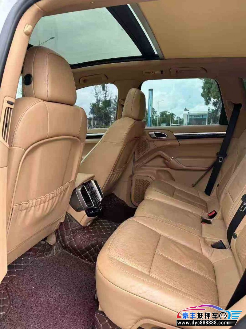 14年保时捷卡宴轿车抵押车出售