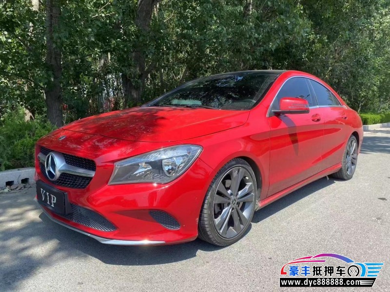 17年奔驰GLA轿车抵押车出售