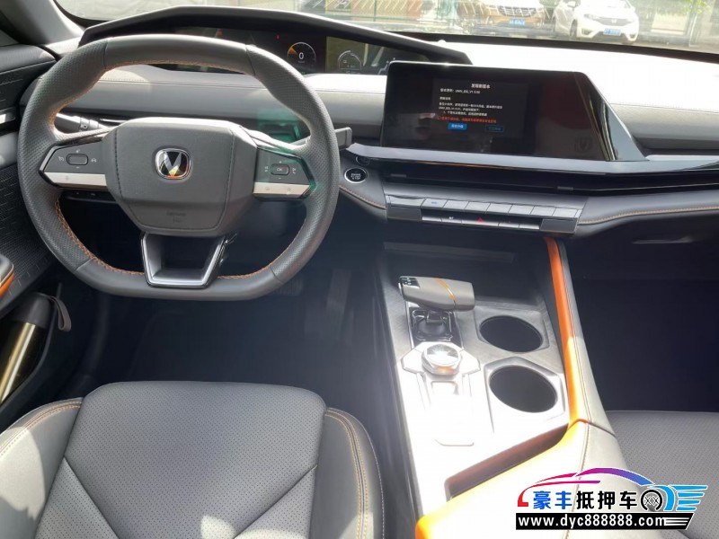 24年长安长安UNI轿车抵押车出售