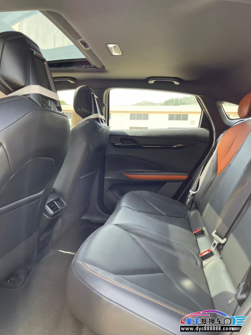 24年长安长安UNI轿车抵押车出售