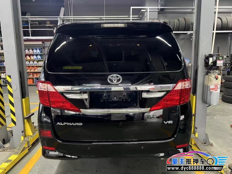 14年丰田埃尔法轿车抵押车出售