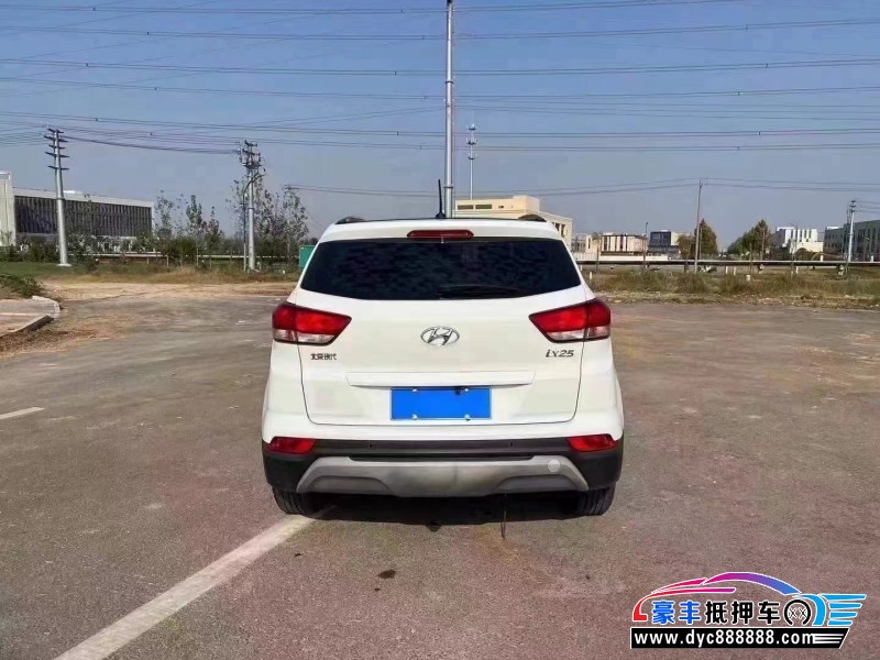 19年现代ix25轿车抵押车出售