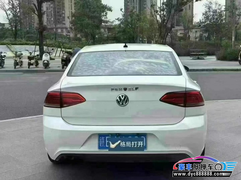 16年大众凌渡轿车抵押车出售