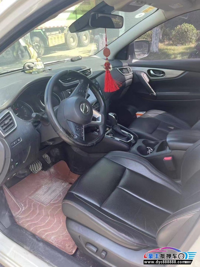 21年日产逍客轿车抵押车出售