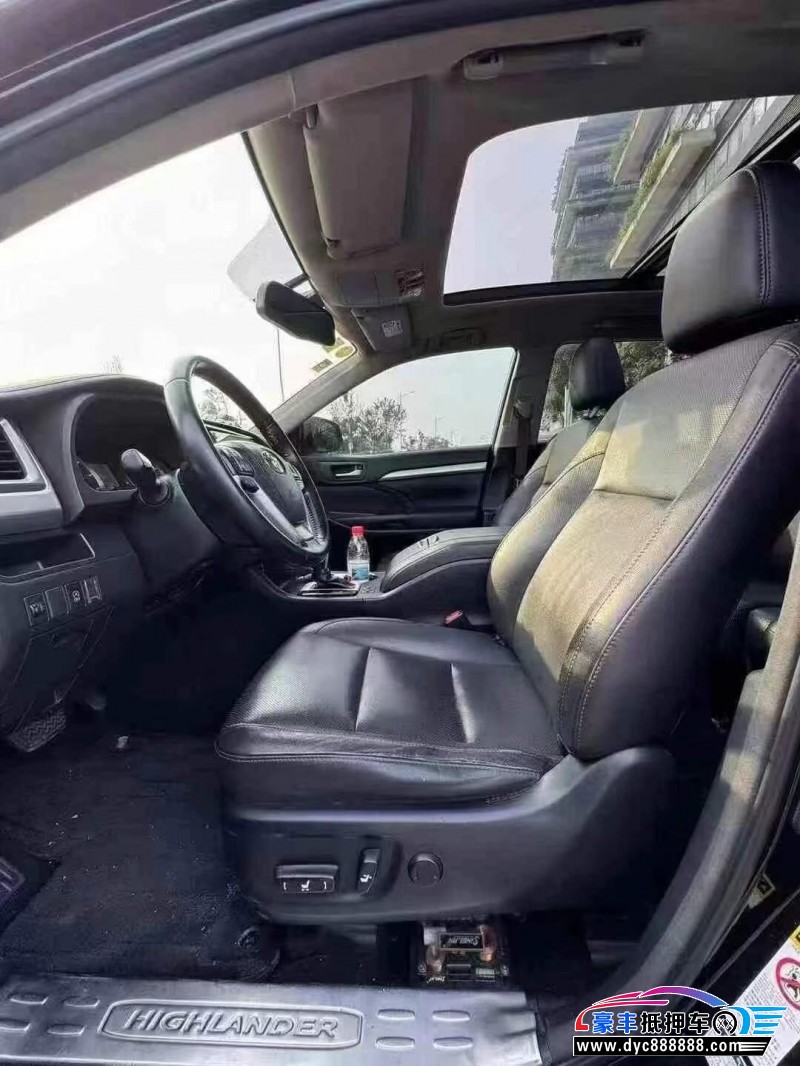 16年丰田汉兰达轿车抵押车出售