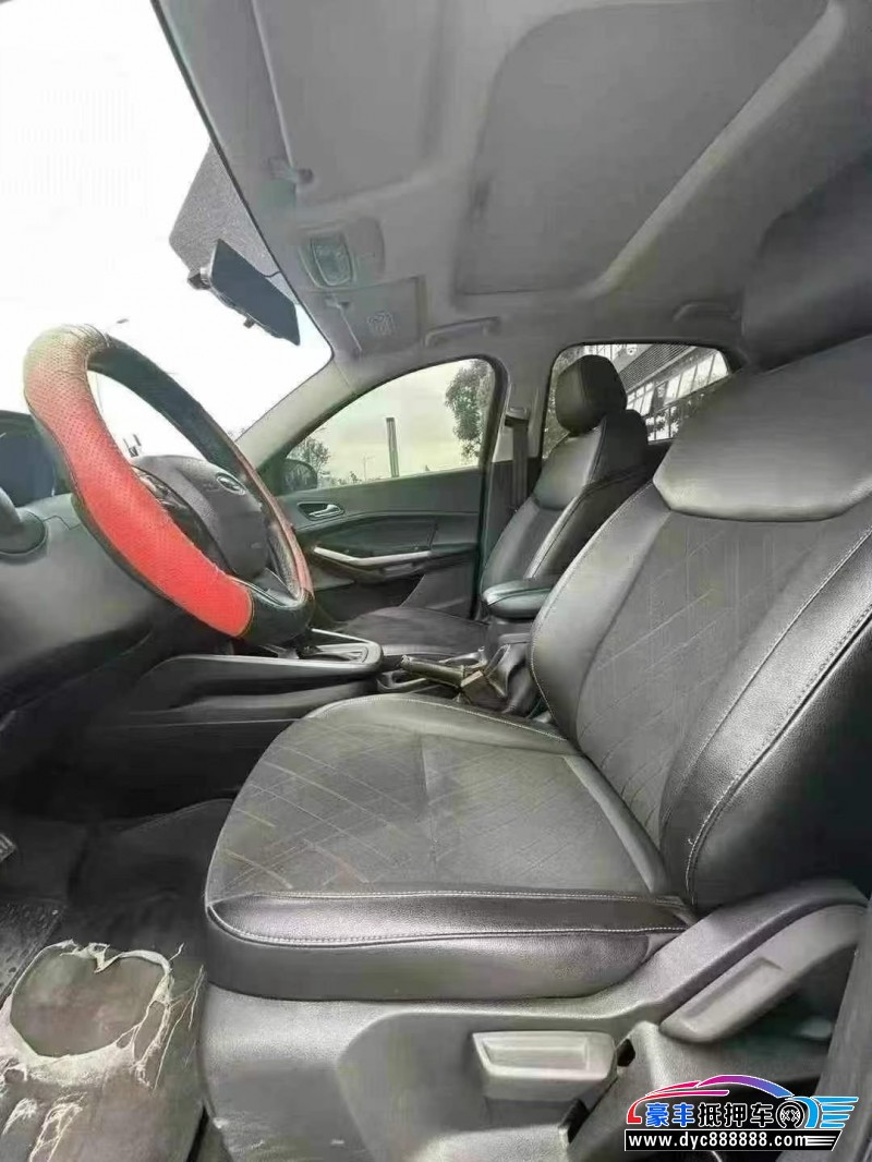 20年福特福睿斯轿车抵押车出售