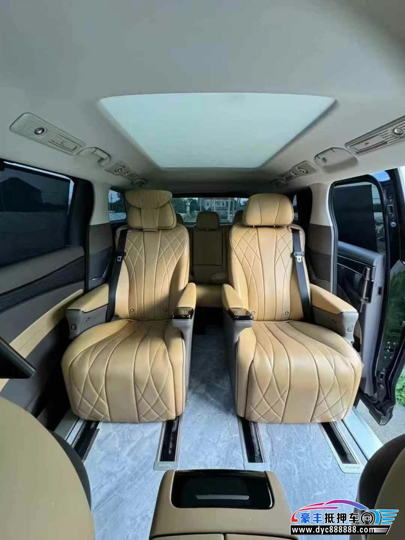 24年腾势D9MPV抵押车出售