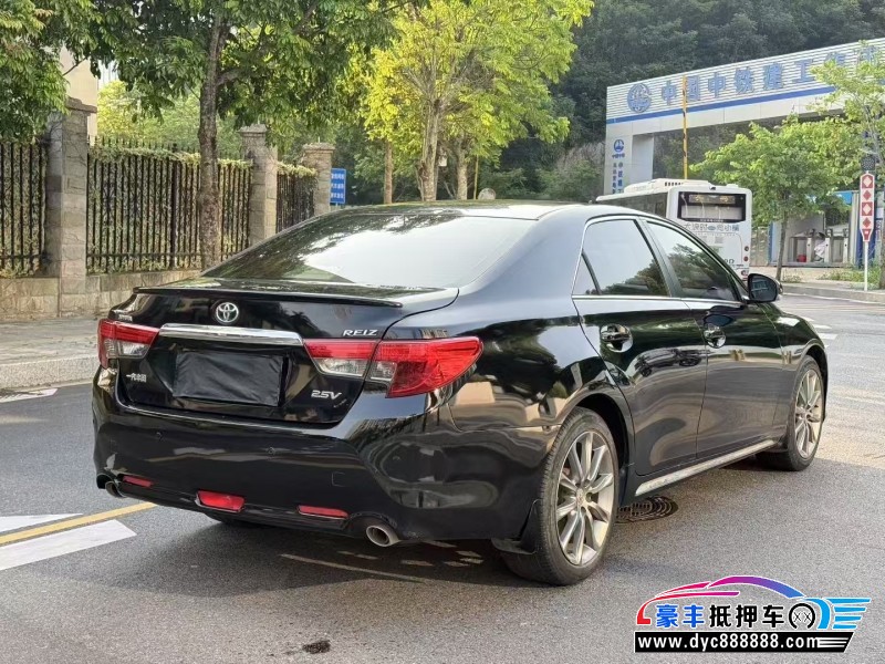 17年丰田锐志轿车抵押车出售