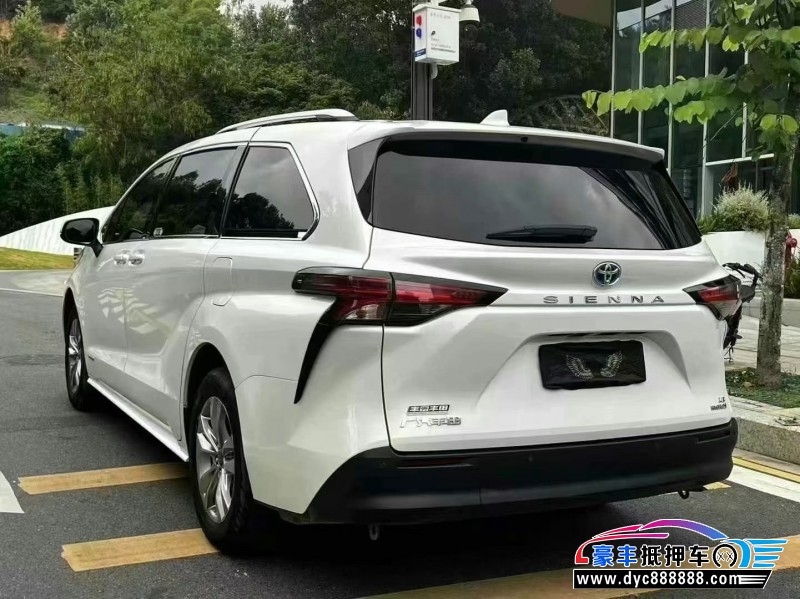 24年丰田塞纳轿车抵押车出售