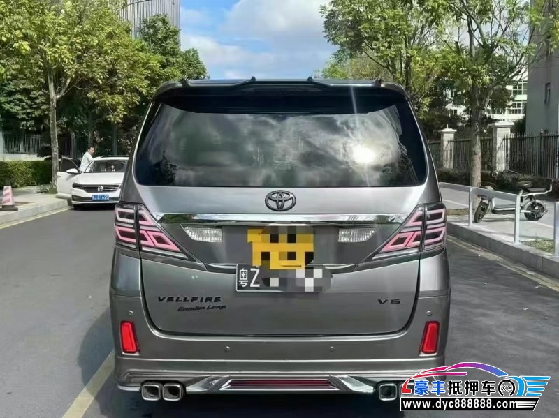 12年丰田威尔法轿车抵押车出售