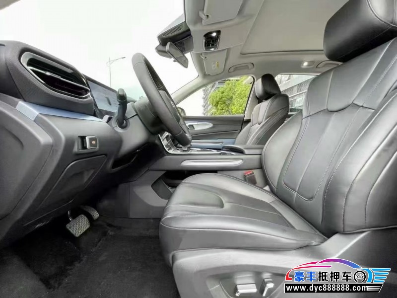 24年奔腾T90轿车抵押车出售