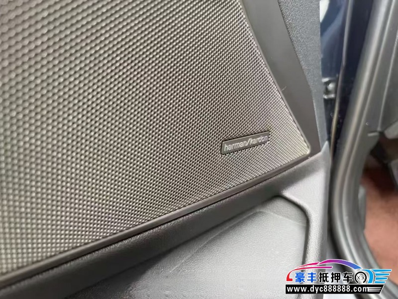 20年宝马3系轿车抵押车出售