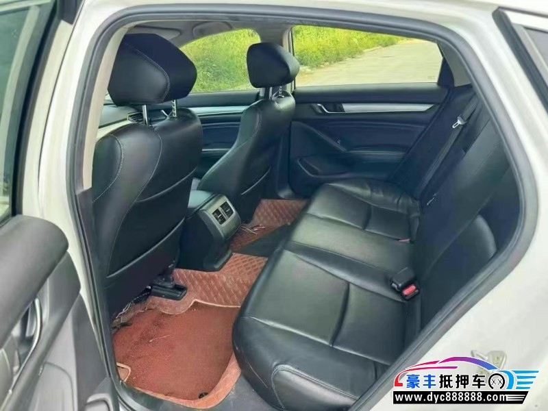 18年本田雅阁轿车抵押车出售