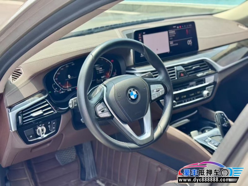 21年宝马5系轿车抵押车出售