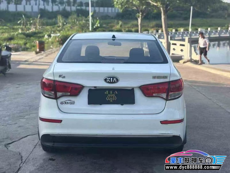 16年起亚K2轿车抵押车出售