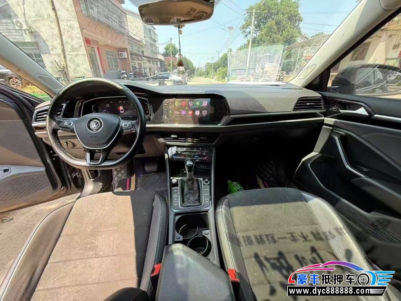 21年大众速腾轿车抵押车出售