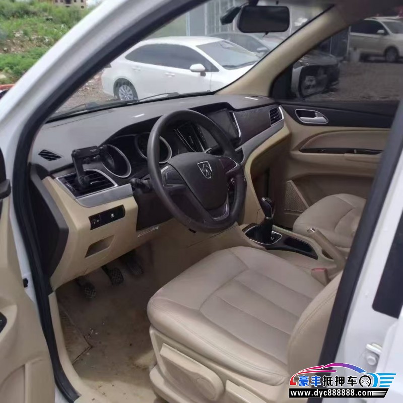 18年宝骏730轿车抵押车出售