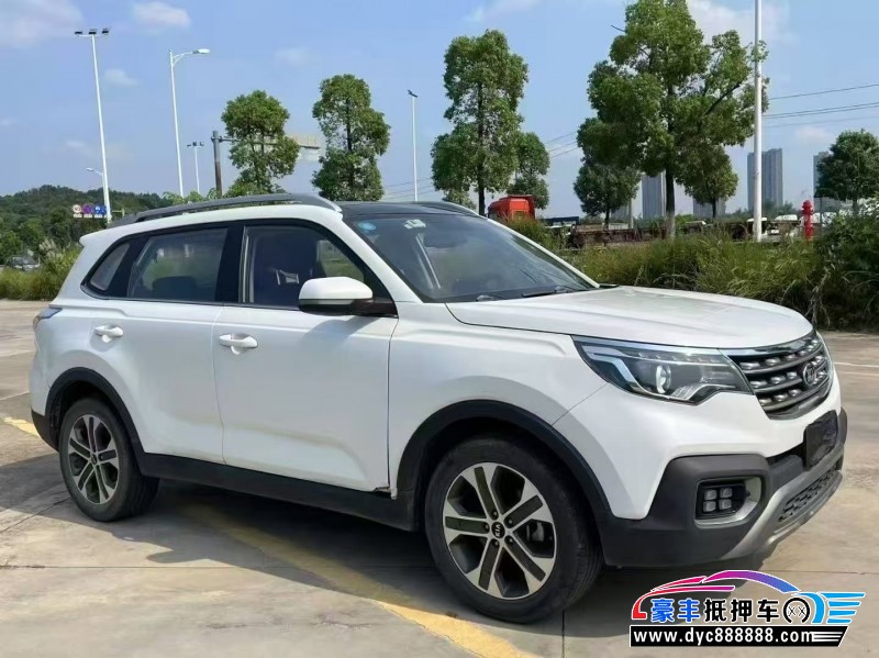 18年起亚智跑轿车抵押车出售