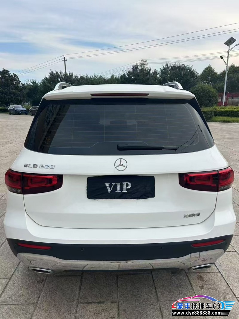 22年奔驰GLB轿车抵押车出售