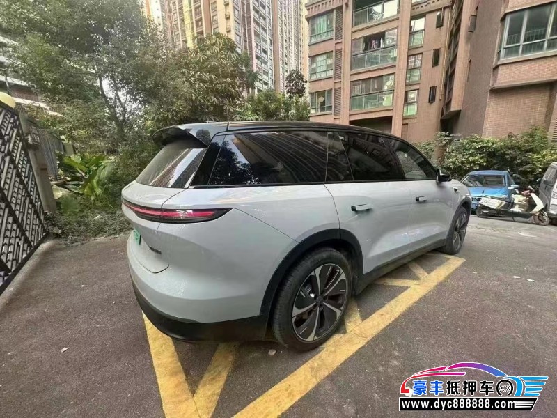 23年蔚来ES8轿车抵押车出售