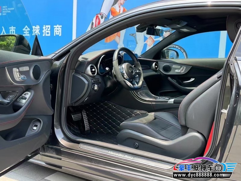 22年奔驰C轿车抵押车出售