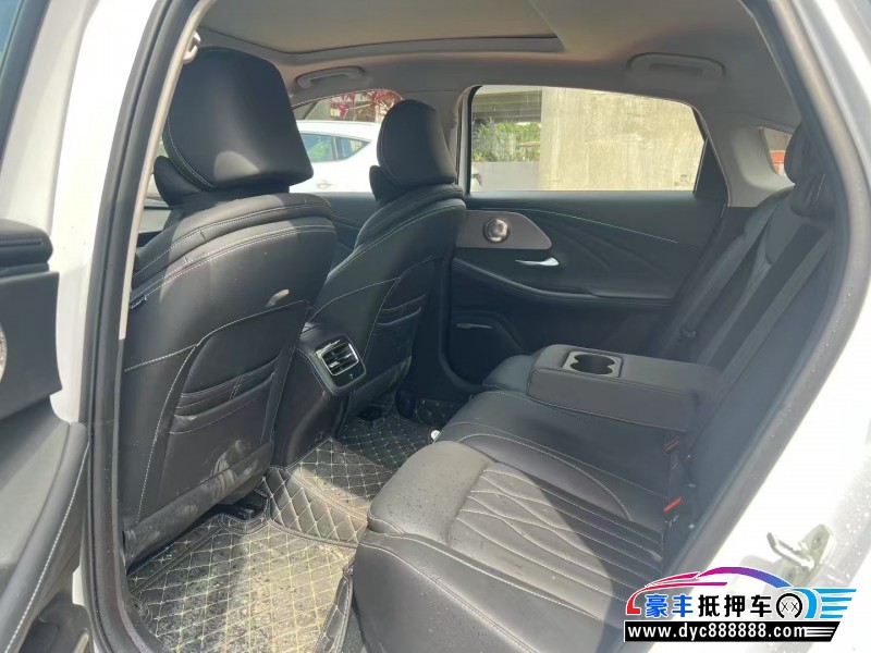 25年奇瑞艾瑞泽轿车抵押车出售