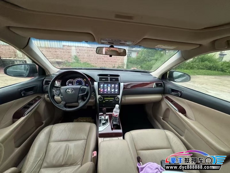 13年丰田凯美瑞轿车抵押车出售