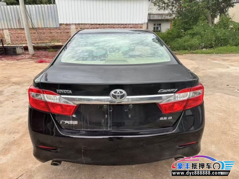 13年丰田凯美瑞轿车抵押车出售