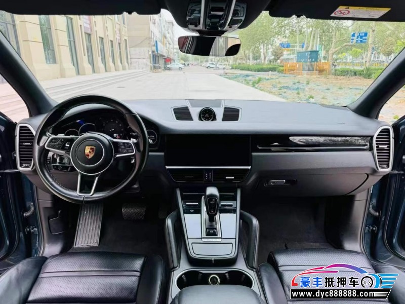 18年保时捷卡宴轿车抵押车出售