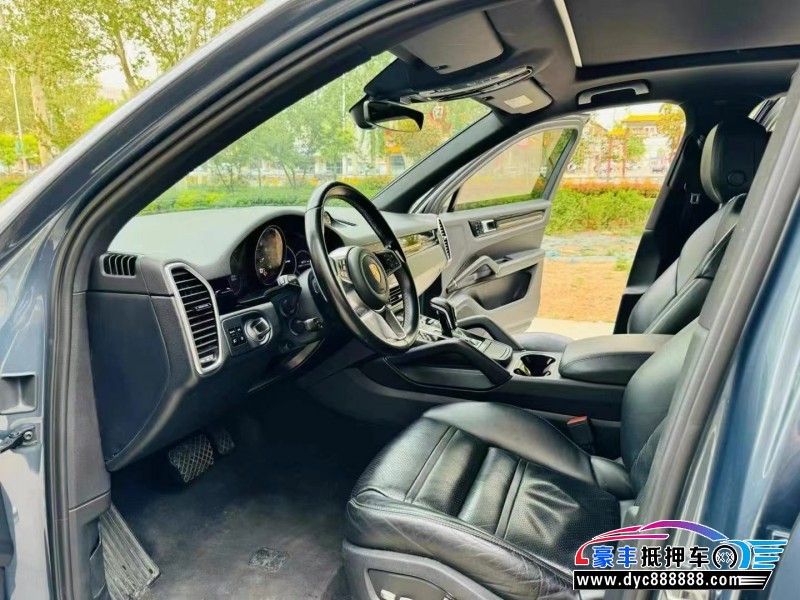 18年保时捷卡宴轿车抵押车出售