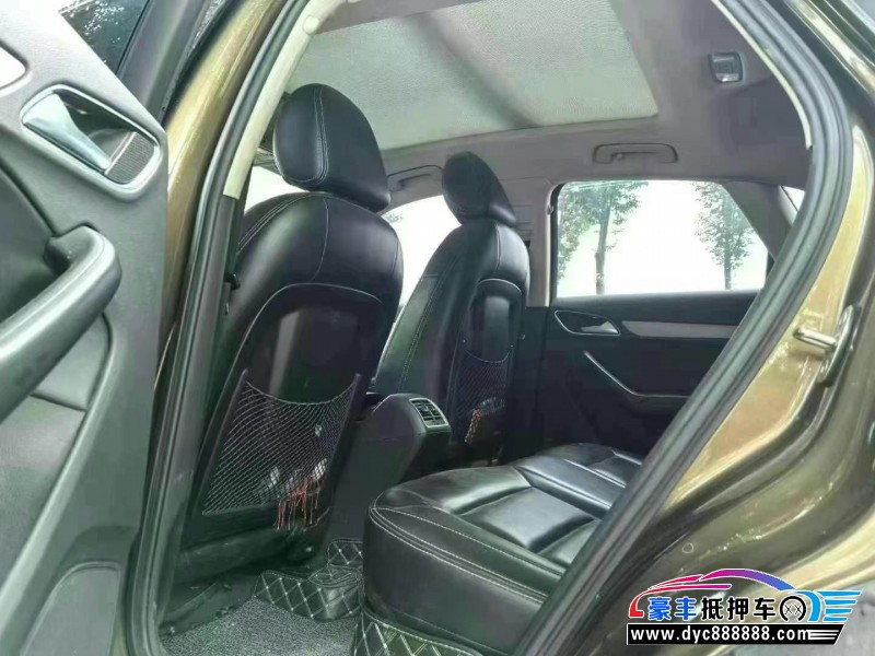 16年奥迪Q3轿车抵押车出售