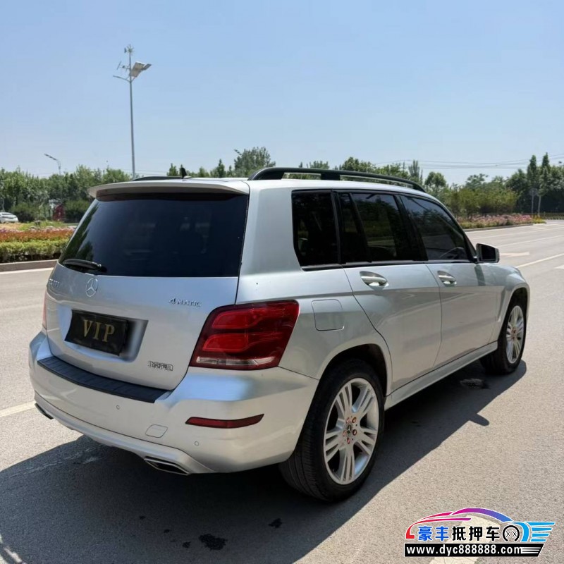 13年奔驰GLK轿车抵押车出售