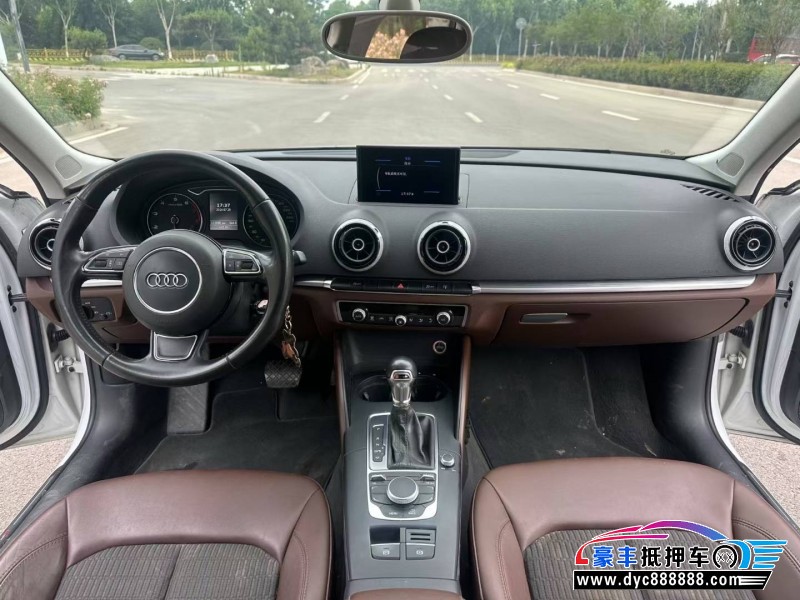 14年奥迪A3轿车抵押车出售