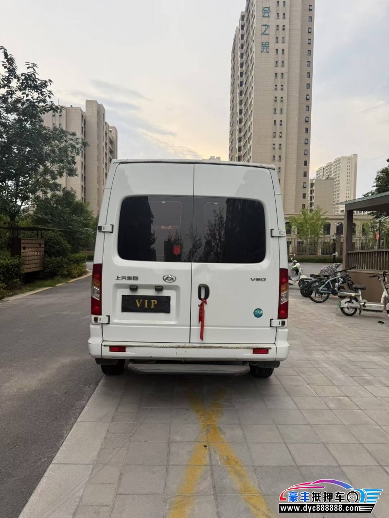 23年上汽大通V80轿车抵押车出售