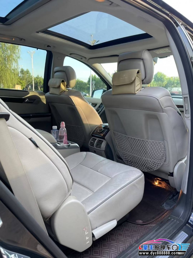 12年奔驰R轿车抵押车出售