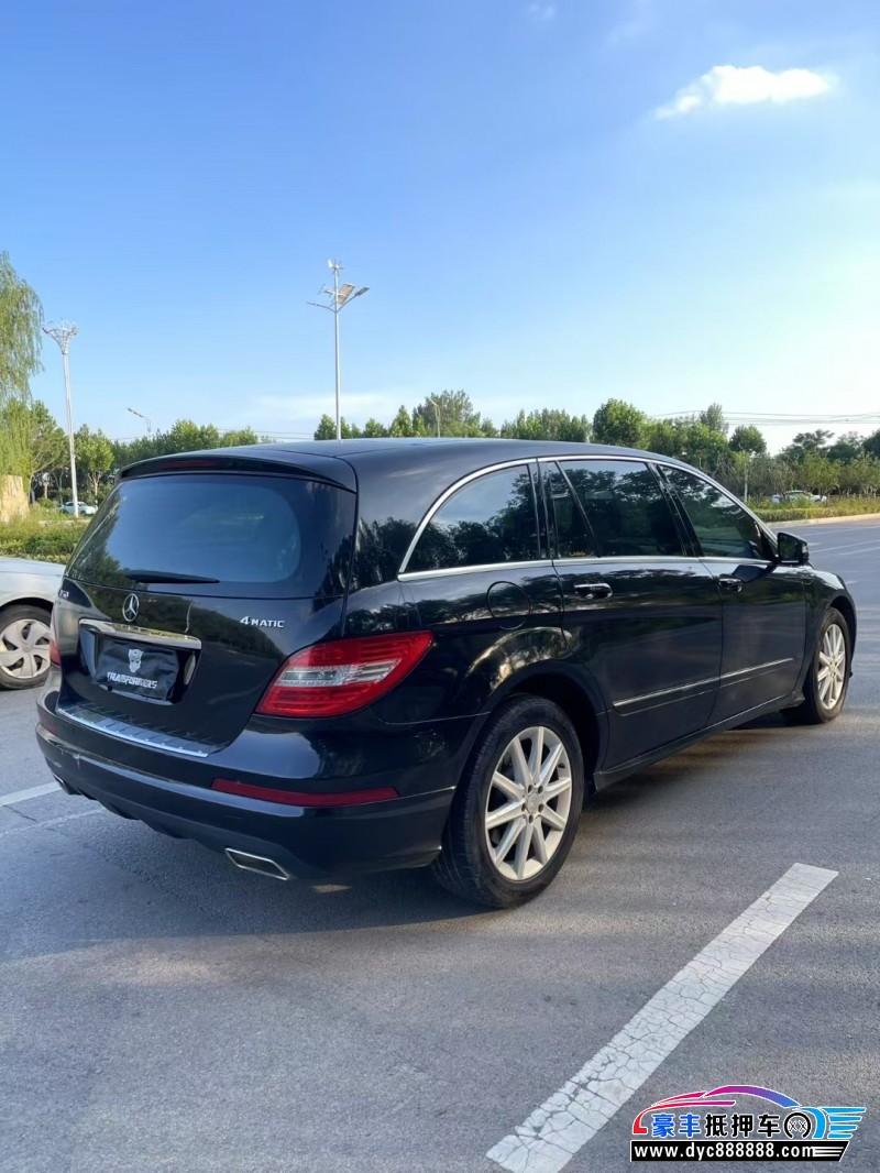 12年奔驰R轿车抵押车出售