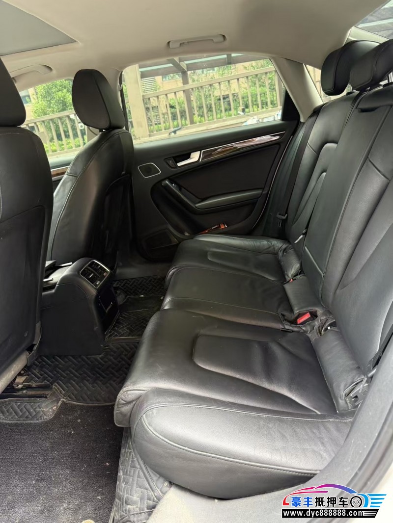 15年奥迪A4L轿车抵押车出售