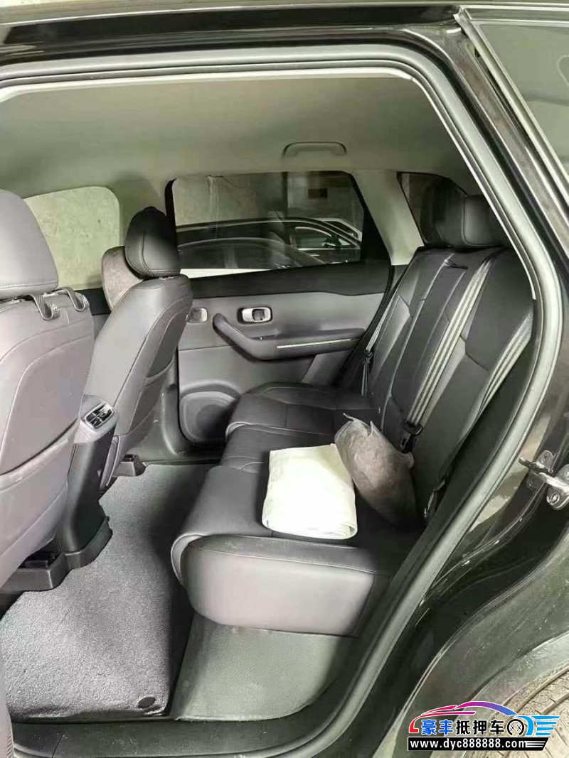 25年零跑C10轿车抵押车出售